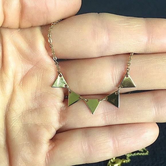 Vintage Mini Gold Tone Triangles Necklace - Picture 2 of 8
